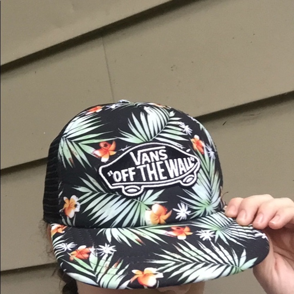 Vans off the wall snap back hat
